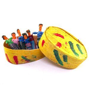 🦋 set 6 vintage Guatemalan Tiny Worry Trouble Dolls colorful hand painted box